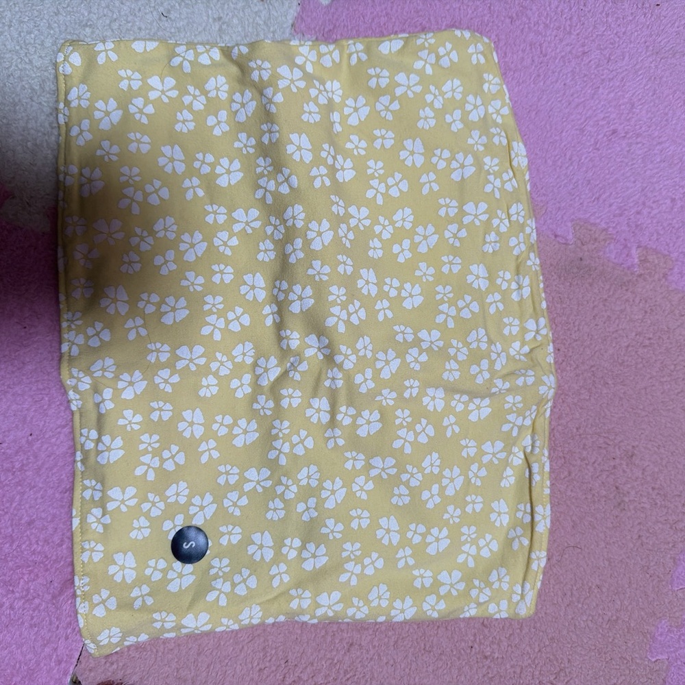 Hollister Sunny Yellow Floral Crop Top